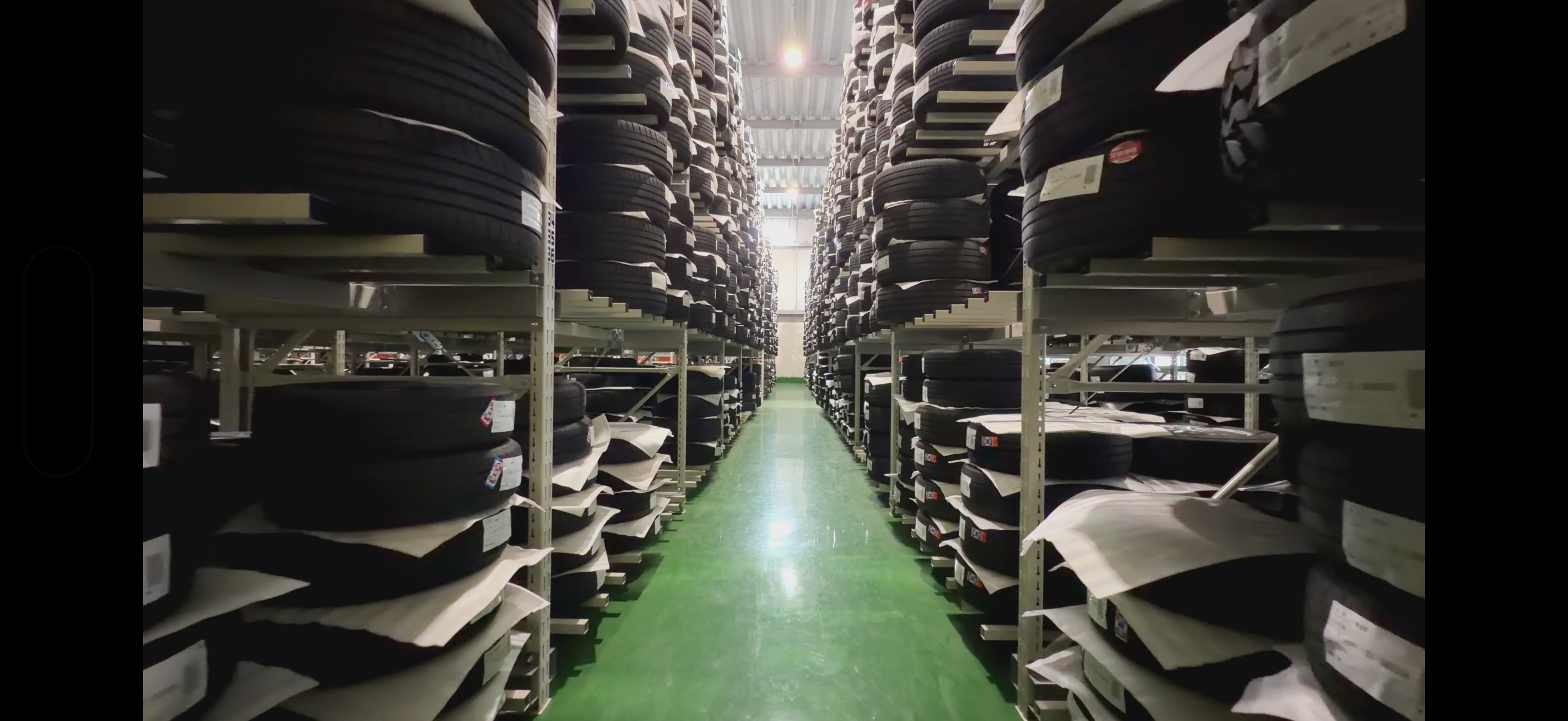 タイヤ倉庫での保管イメージ